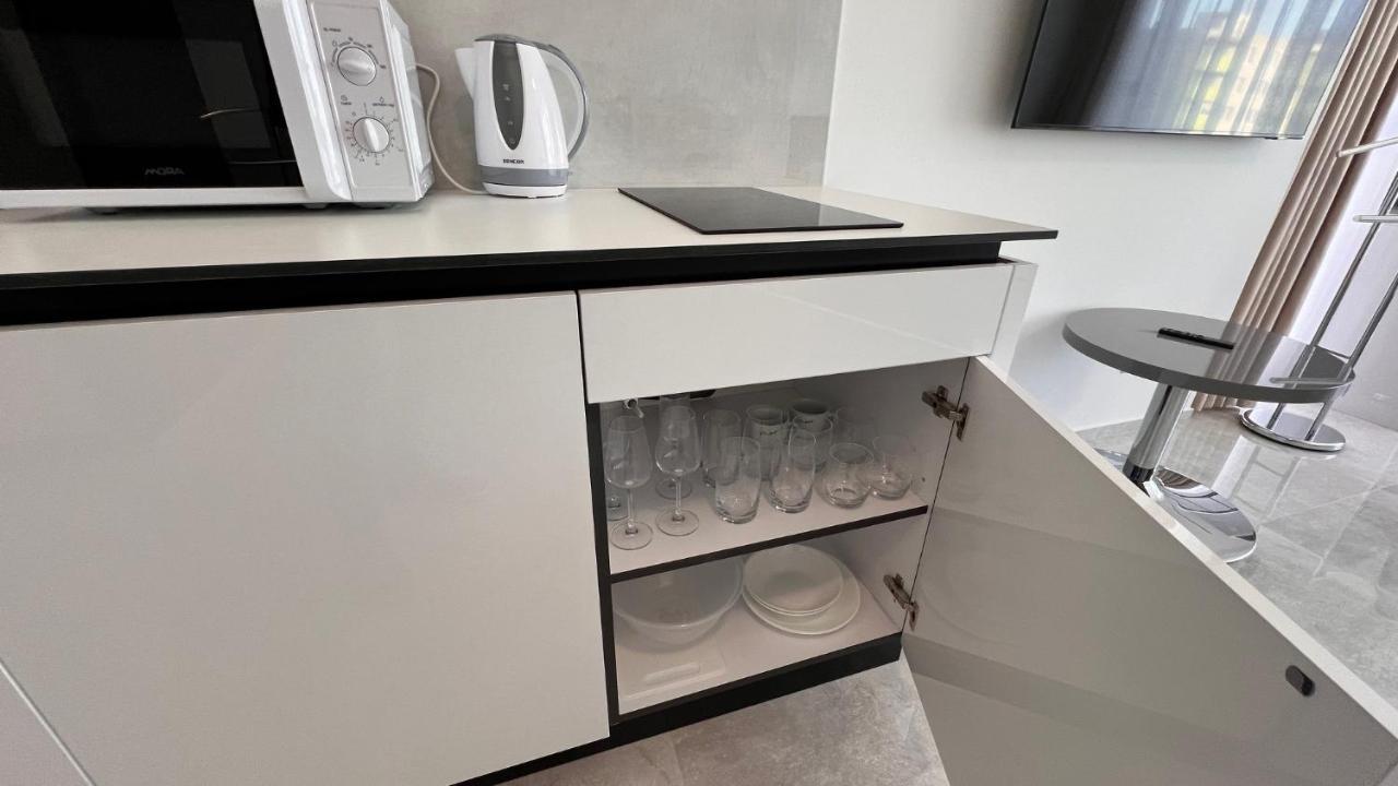 Air Conditioned 1 Room Apartment Vienna Gate, 2 Bratislava Buitenkant foto